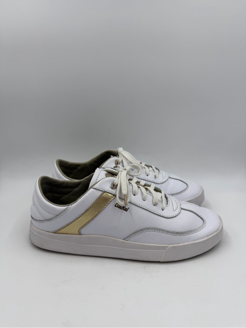 OluKai Ha'upu White Gold Leather Sneakers 20493-4R4R Women's 9.5 US